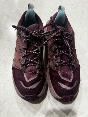 Woman’s Size 7 HOKA Anacapa Low GTX